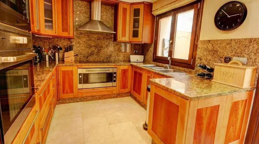 בנאלמדנה Villa Montana